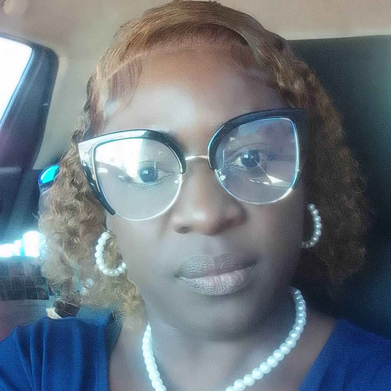 SHANTELL Rolle